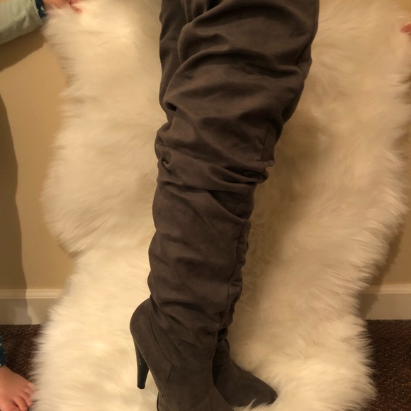 Worn once only! Knee high boots! - Picture 2 of 3
